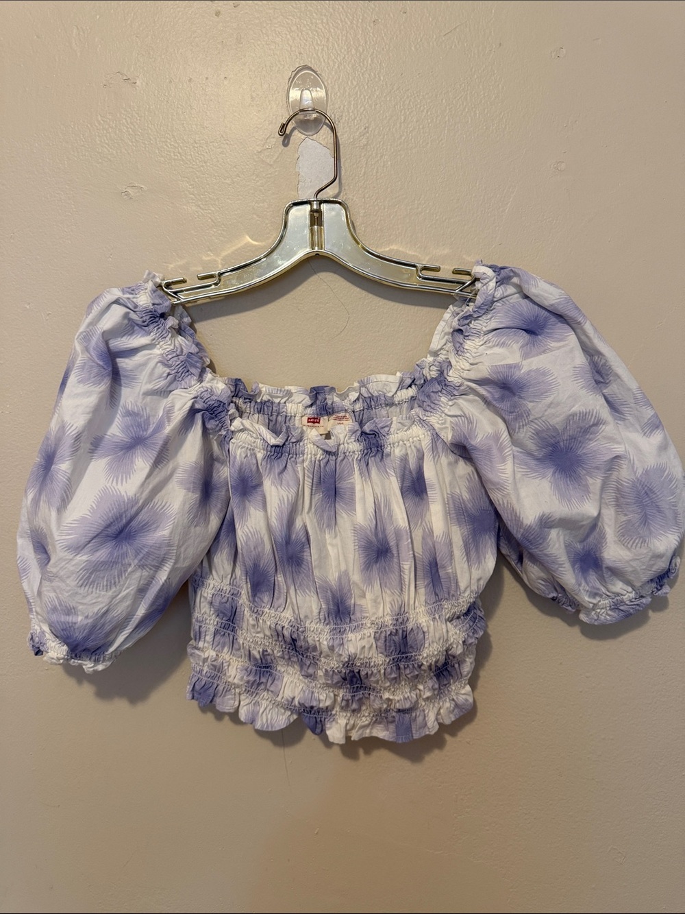 Levi's Lavender & White Puff Sleeve Crop Top
